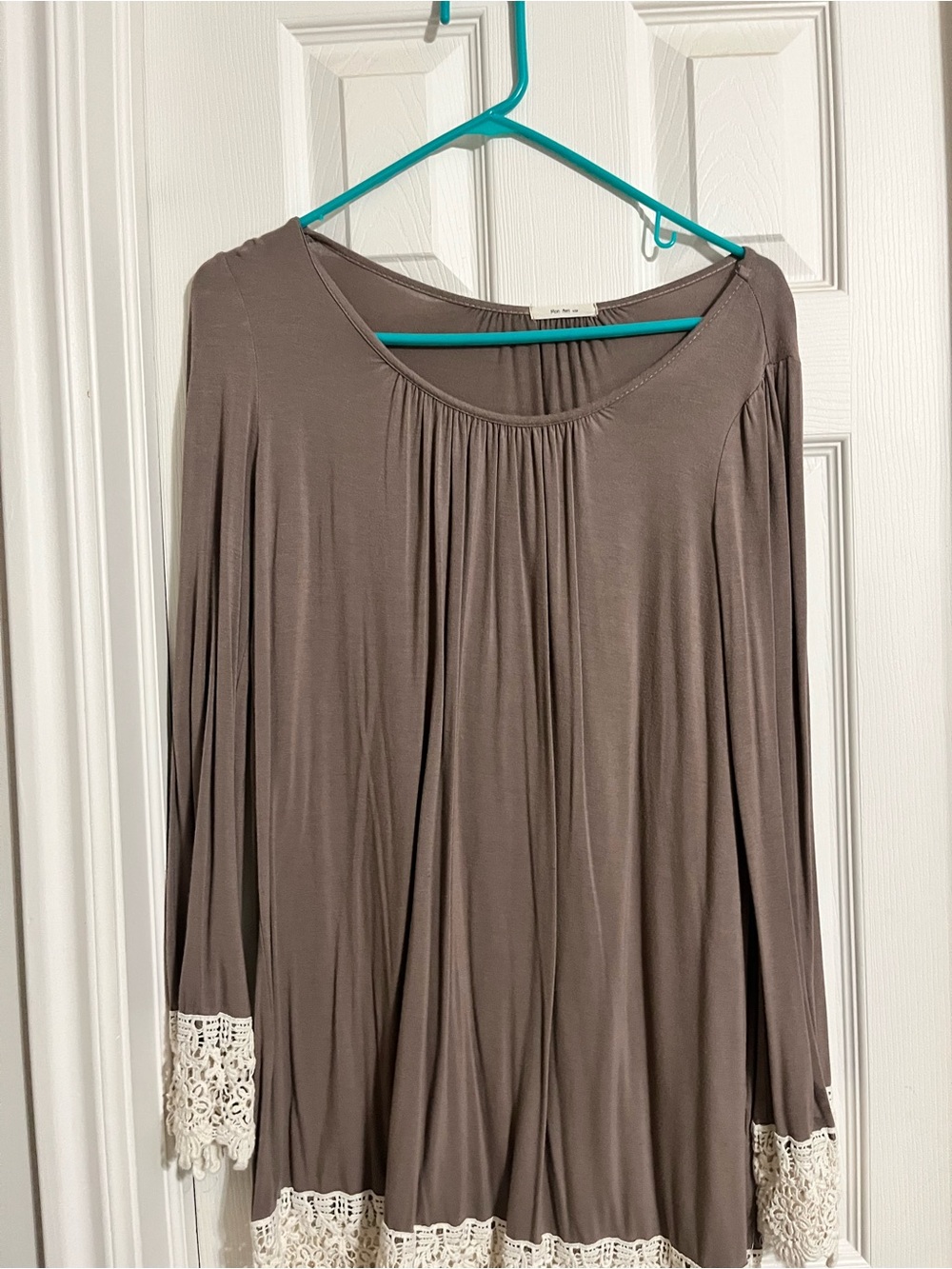 Multiple women’s large summer - light shirts and blouses. See all pictures - Picture 11 of 15